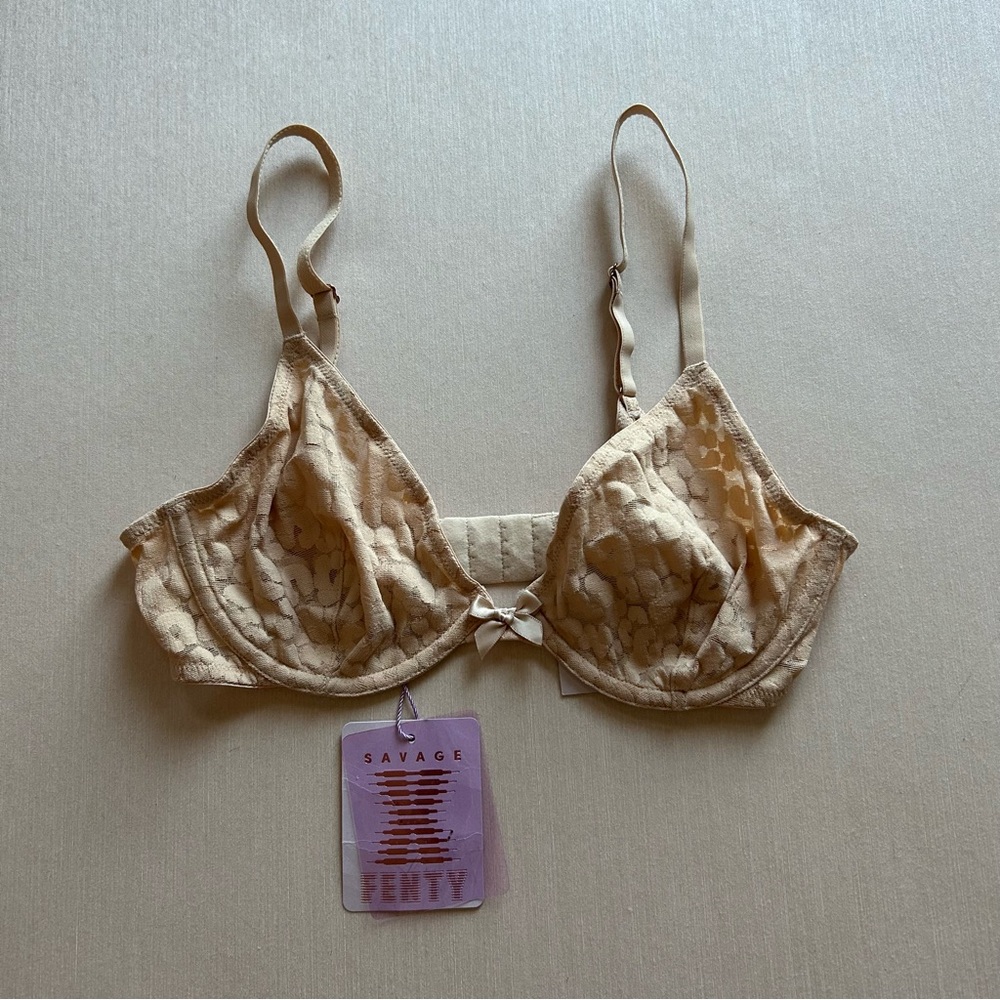 NWT Savage x Fenty cream bra